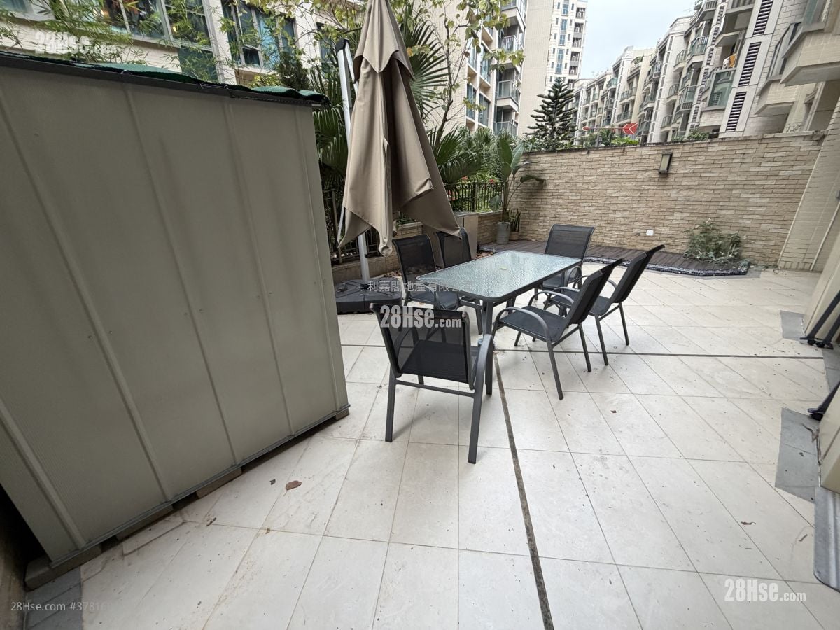 Mayfair By The Sea Rental 668 ft²