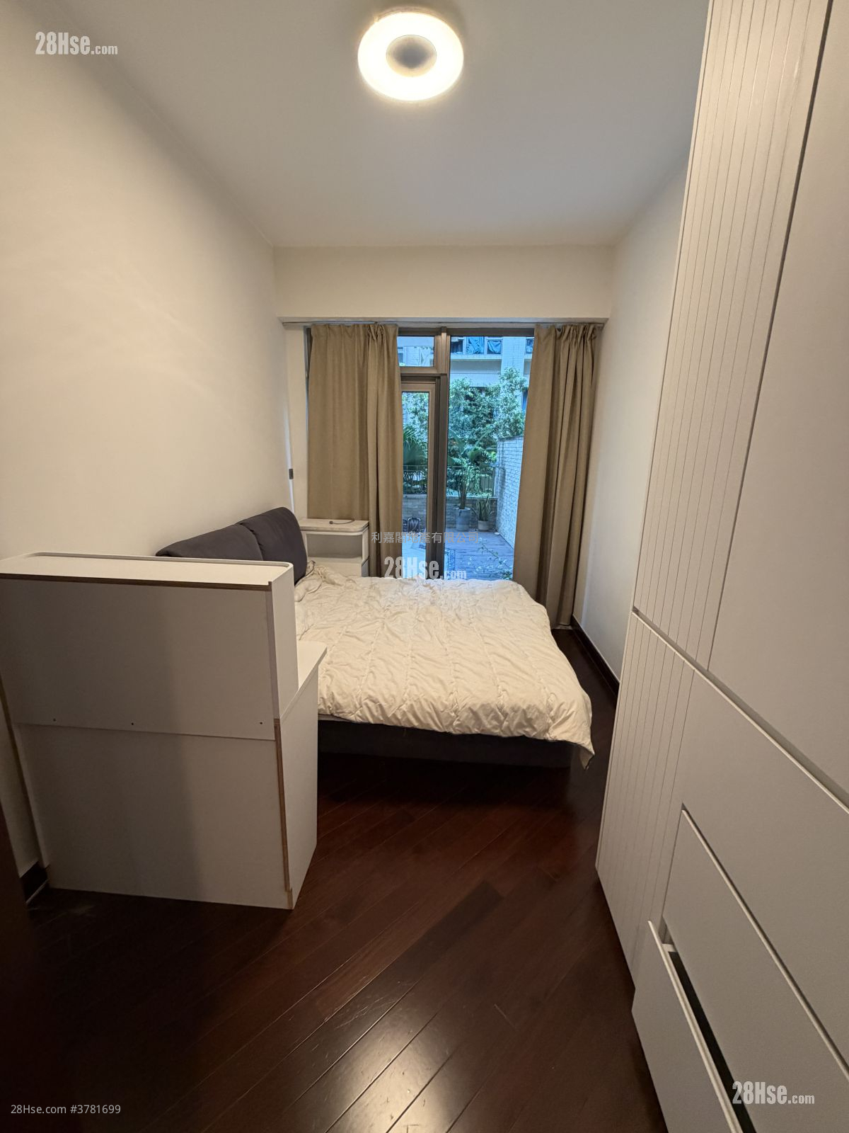 Mayfair By The Sea Rental 668 ft²