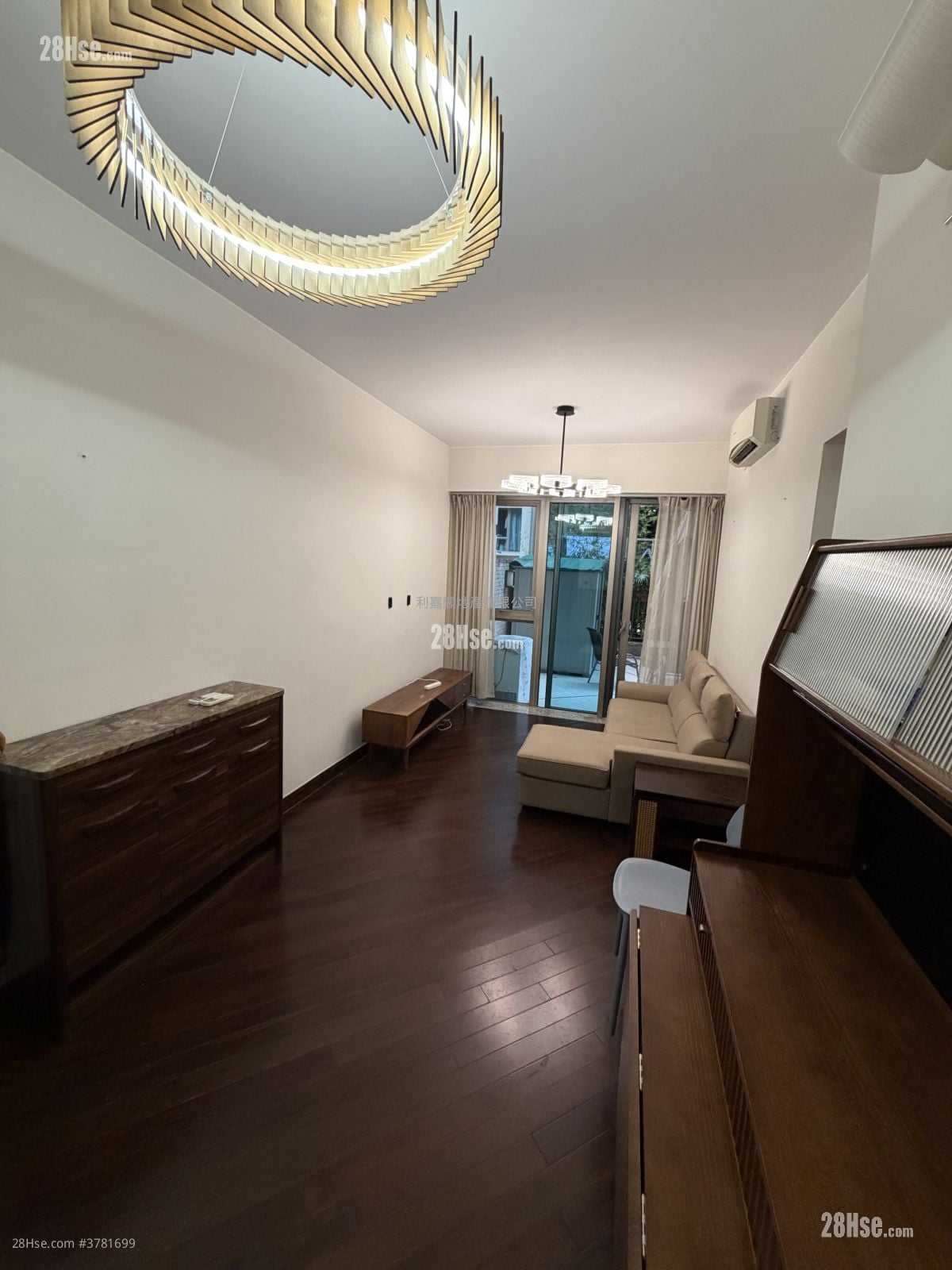 Mayfair By The Sea Rental 668 ft²