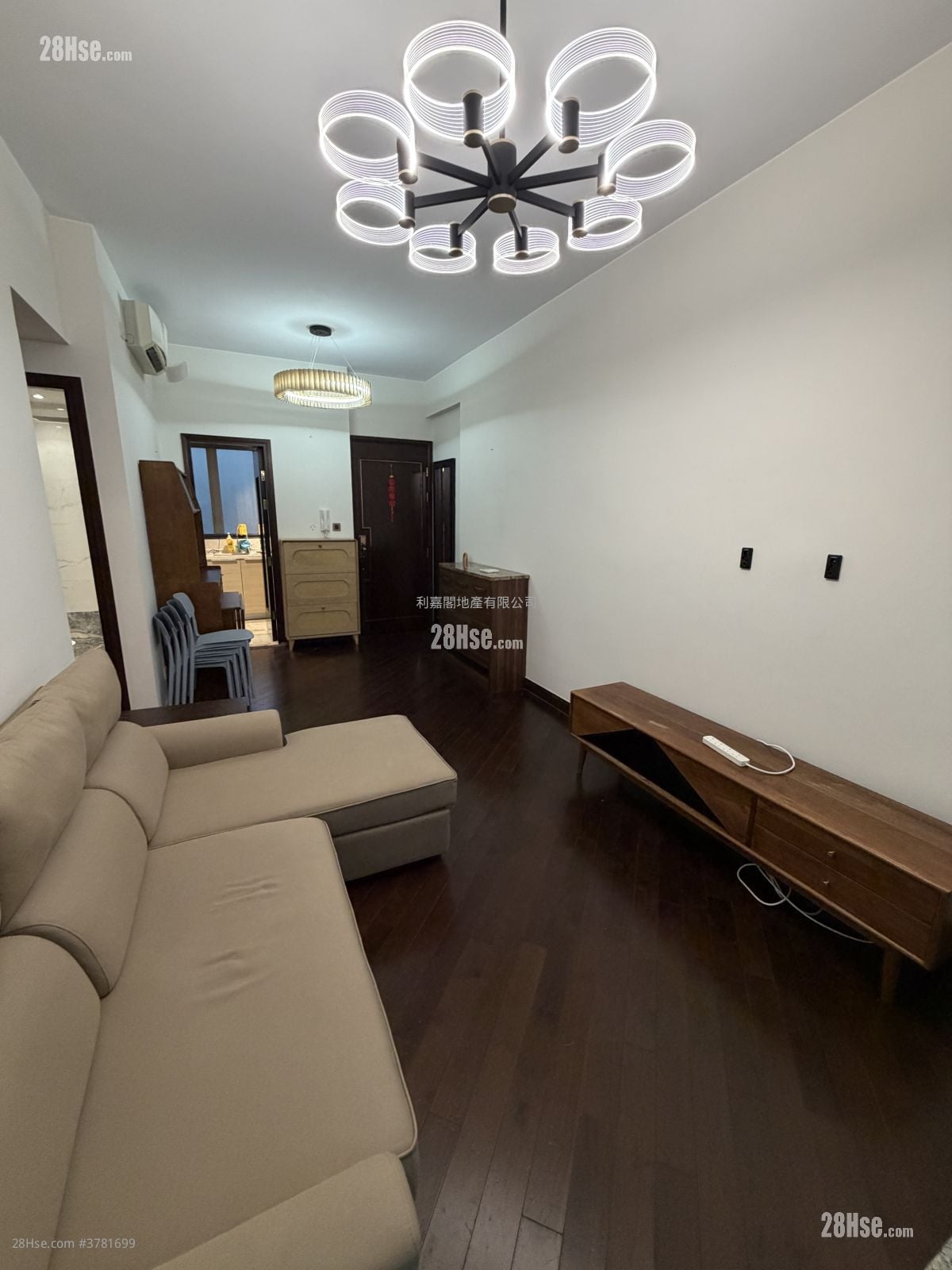 Mayfair By The Sea Rental 668 ft²