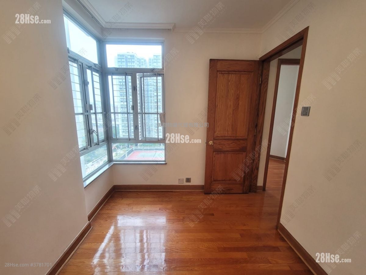 Laguna City Sell 5+ Bedrooms 687 ft²