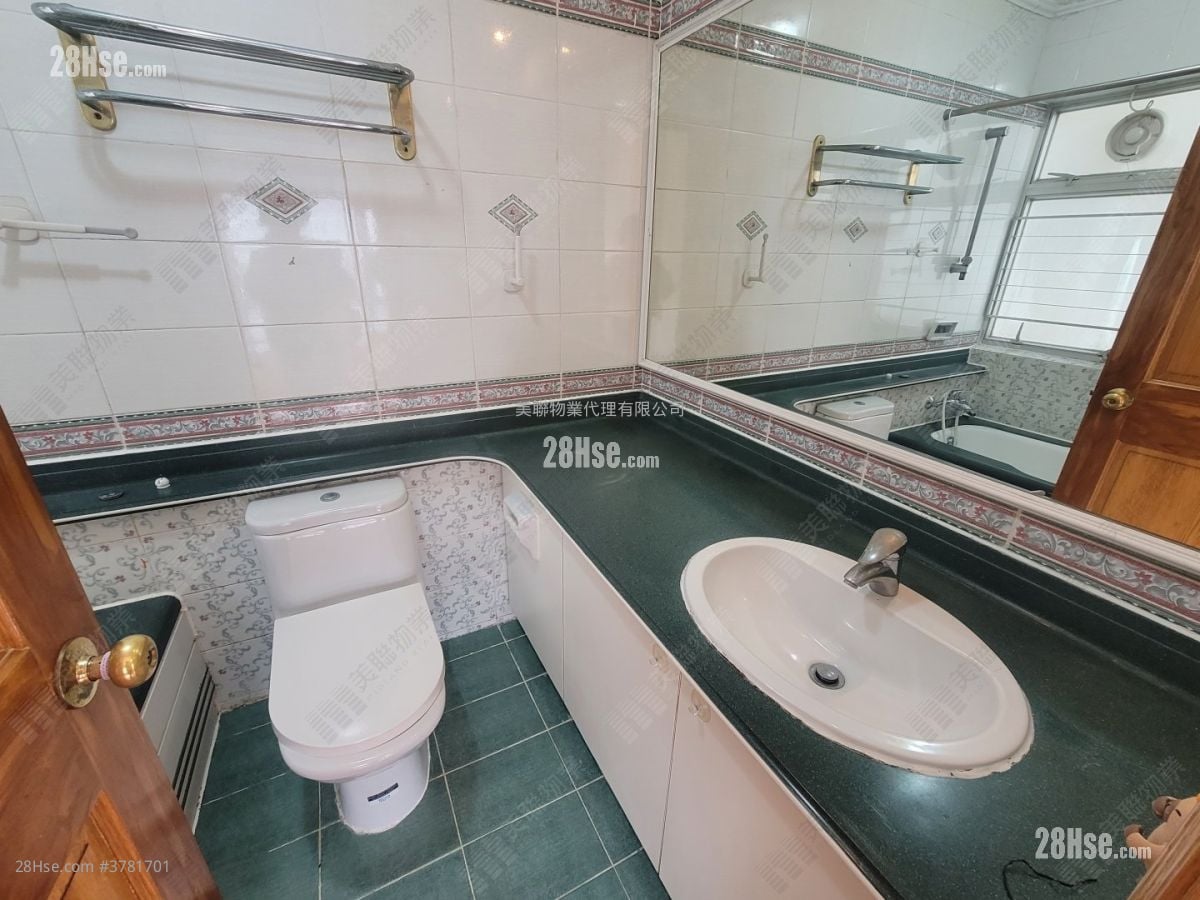 Laguna City Sell 5+ Bedrooms 687 ft²