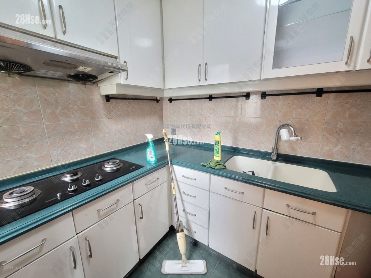 Laguna City Sell 5+ Bedrooms 687 ft²