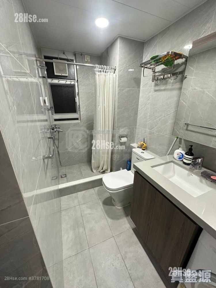 Eightland Gardens Sell 1 Bedroom 333 ft²