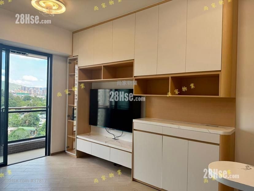 High Park Sell 3 Bedrooms , 1 Bathroom 491 ft²