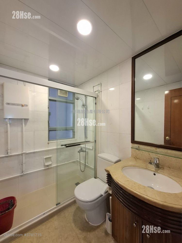 东堤湾畔 租盘 813 平方尺