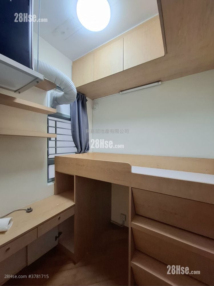 东堤湾畔 租盘 813 平方尺