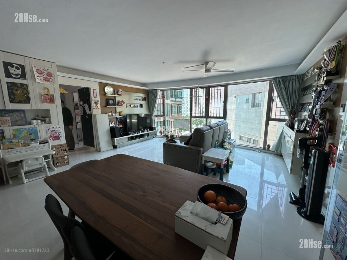 海逸豪园 售盘 3 房 1,083 平方尺