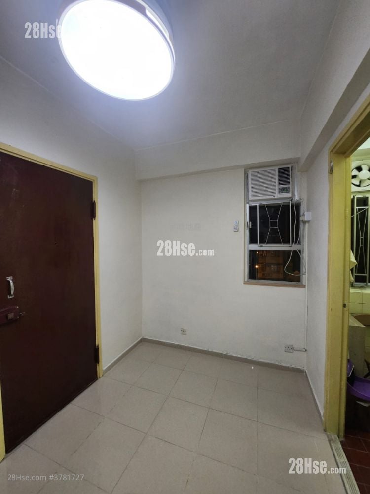 King Fai Court Sell 1 Bedroom , 1 Bathroom 197 ft²