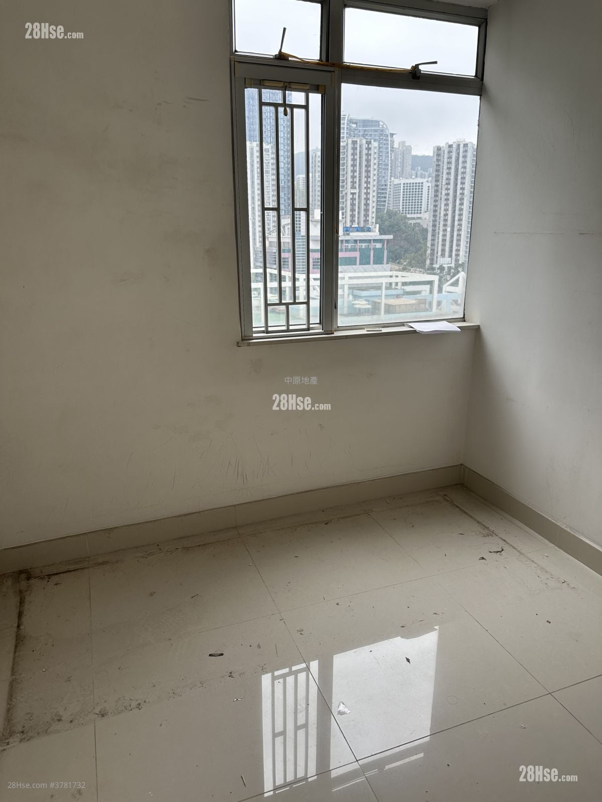 Lei King Wan Rental 3 Bedrooms , 1 Bathroom 536 ft²