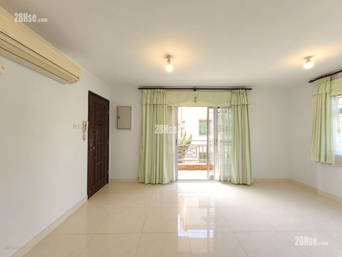 村屋 租盘 3 房 , 1 浴室 700 平方尺