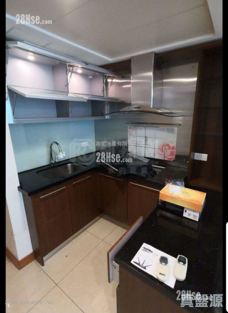 Chelsea Court Sell 2 Bedrooms , 1 Bathroom 457 ft²