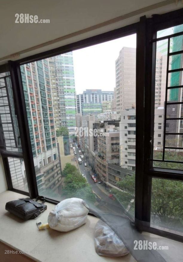 Chelsea Court Sell 2 Bedrooms , 1 Bathroom 457 ft²