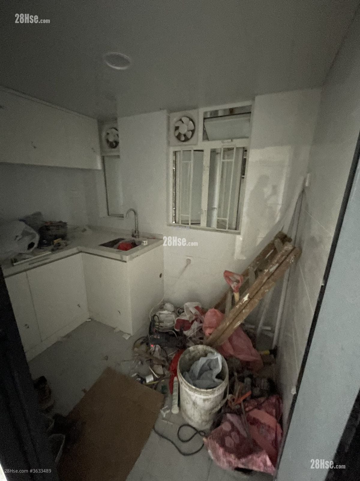 长荣大厦 售盘 3 房 , 2 浴室 855 平方尺