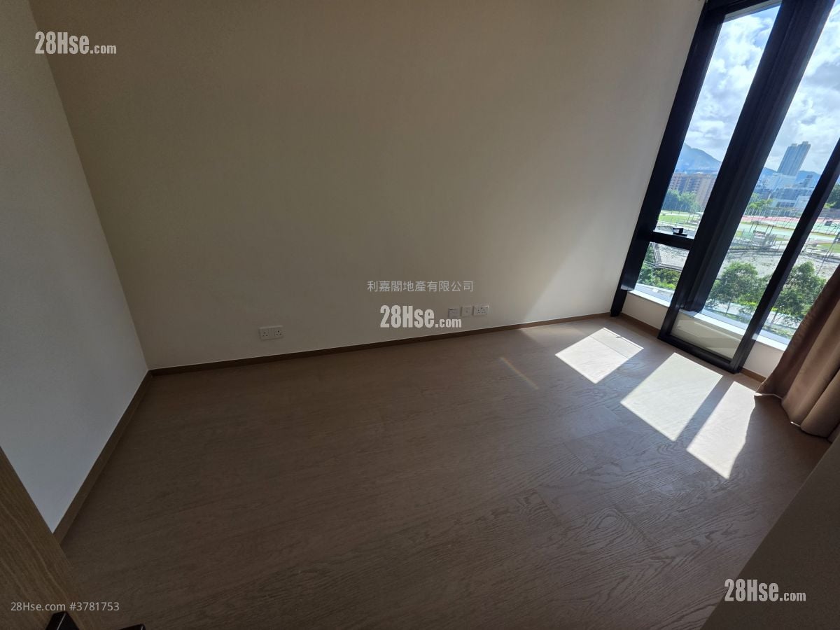 朗贤峯 租盘 2 房 , 1 浴室 528 平方尺