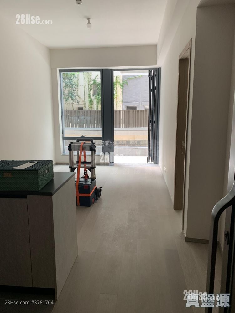 Ontolo Sell 2 Bedrooms 545 ft²