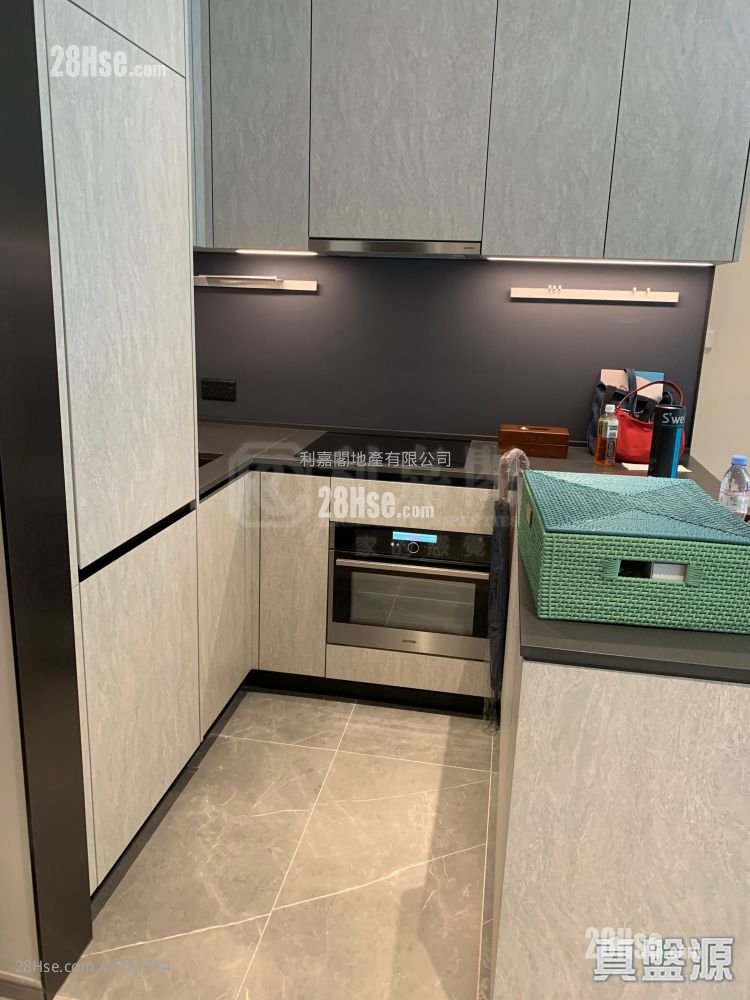 Ontolo Sell 2 Bedrooms 545 ft²