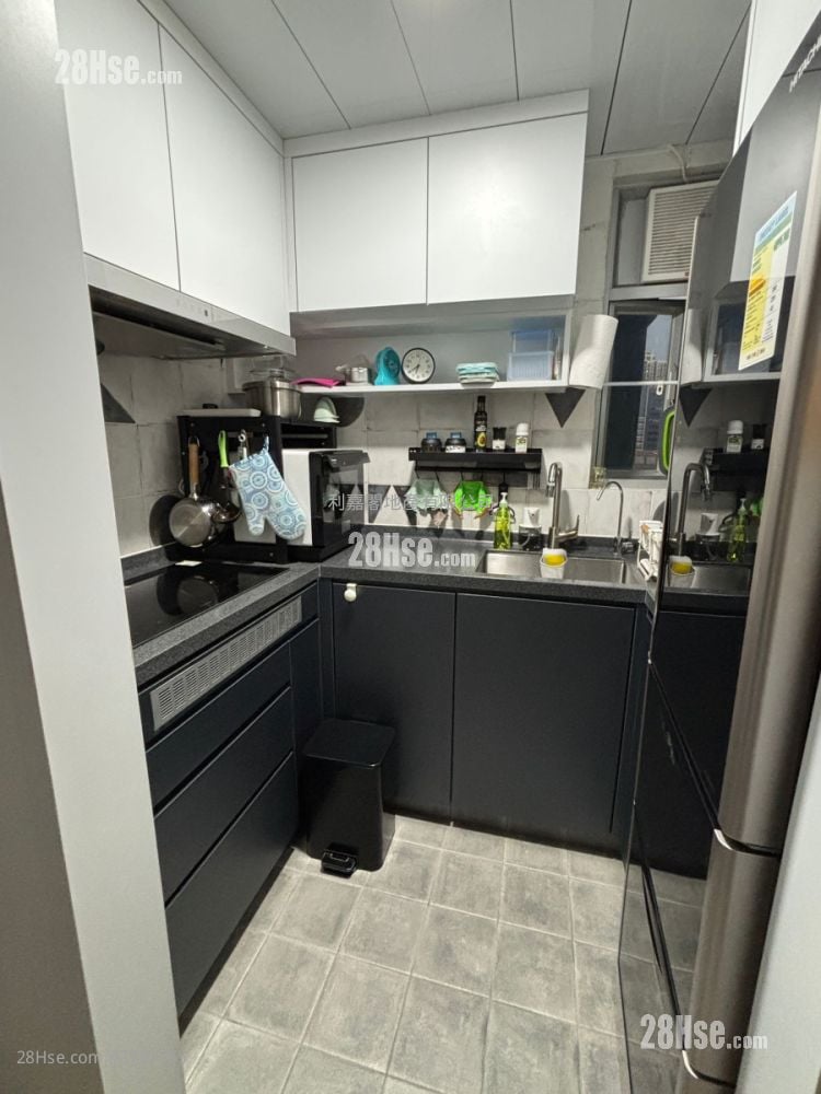 The Pacifica Sell 2 Bedrooms , 1 Bathroom 447 ft²