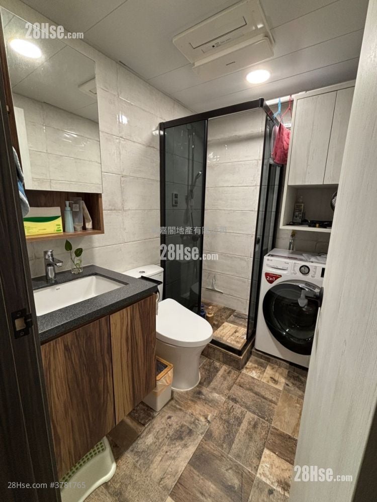 The Pacifica Sell 2 Bedrooms , 1 Bathroom 447 ft²