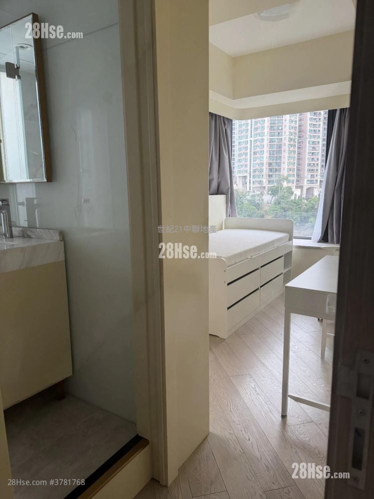 Fleur Pavilia Sell 3 Bedrooms , 2 Bathrooms 1,066 ft²