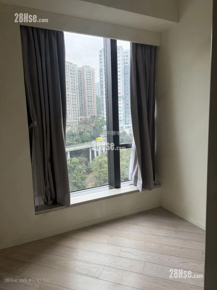 Fleur Pavilia Sell 3 Bedrooms , 2 Bathrooms 1,066 ft²