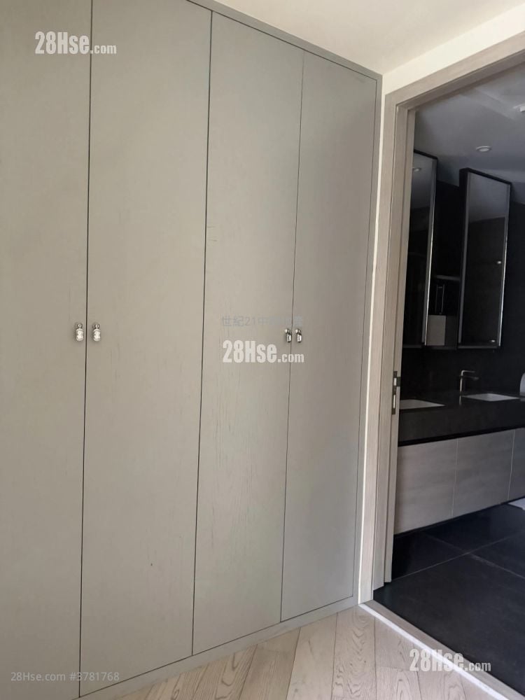 Fleur Pavilia Sell 3 Bedrooms , 2 Bathrooms 1,066 ft²