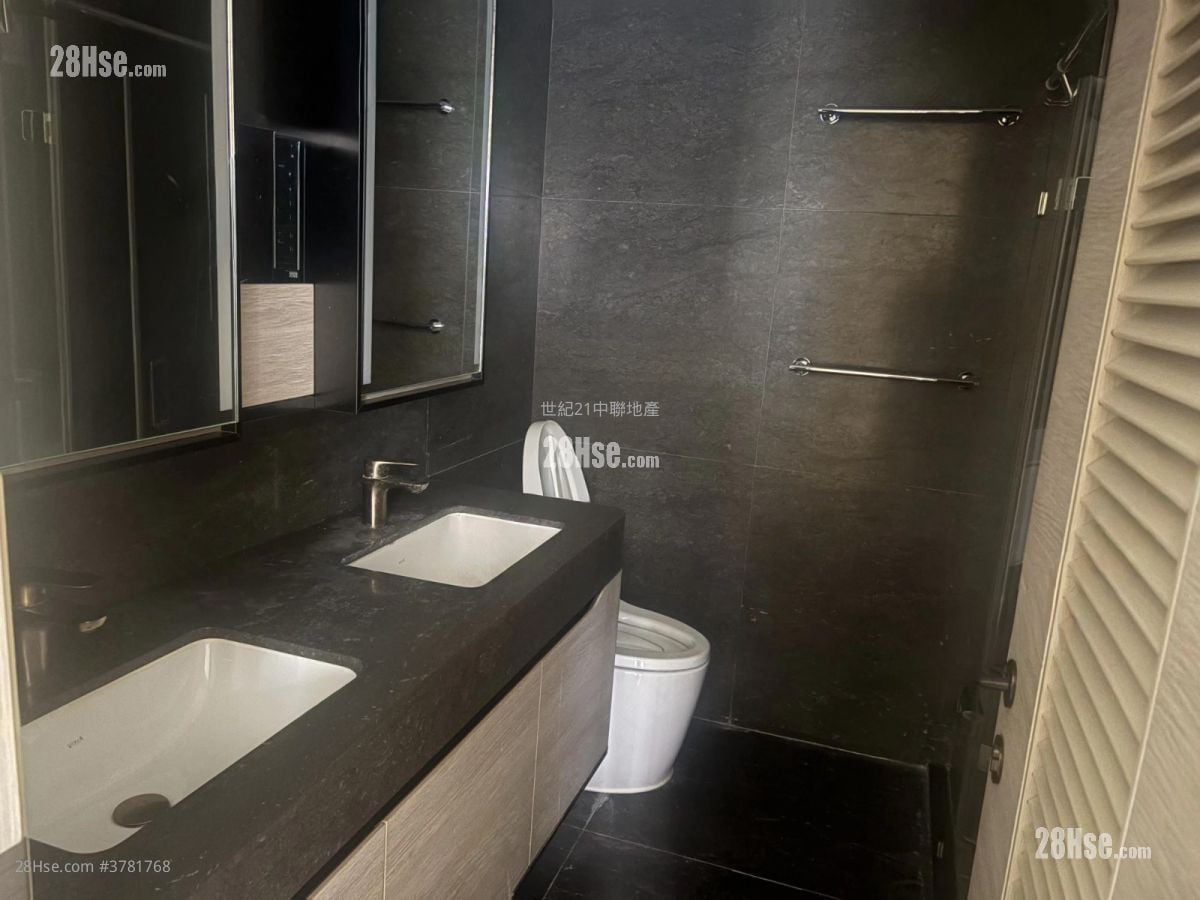 Fleur Pavilia Sell 3 Bedrooms , 2 Bathrooms 1,066 ft²