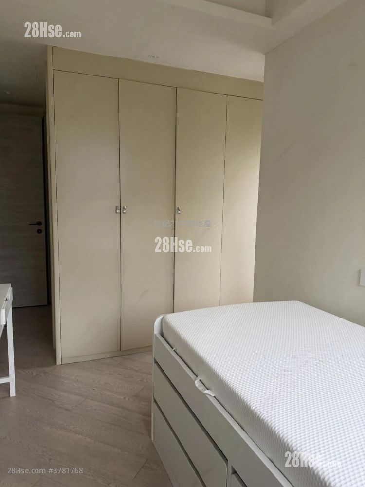 Fleur Pavilia Sell 3 Bedrooms , 2 Bathrooms 1,066 ft²