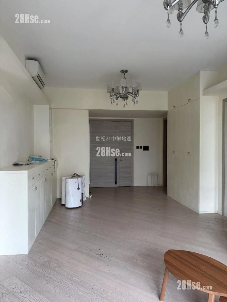 Fleur Pavilia Sell 3 Bedrooms , 2 Bathrooms 1,066 ft²