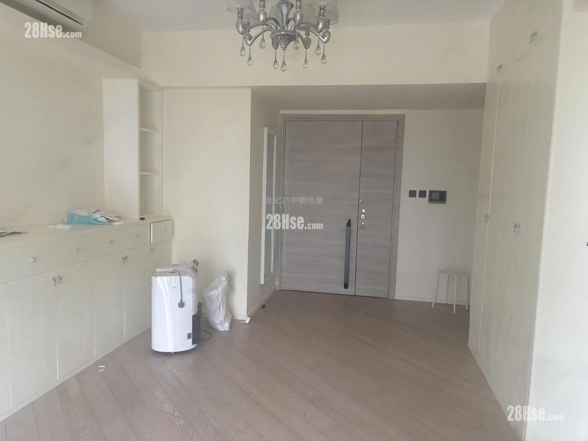 Fleur Pavilia Sell 3 Bedrooms , 2 Bathrooms 1,066 ft²