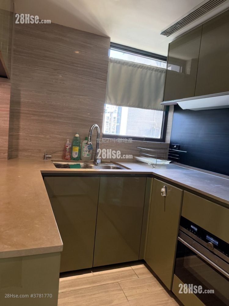 Fleur Pavilia Sell 3 Bedrooms , 1 Bathroom 804 ft²