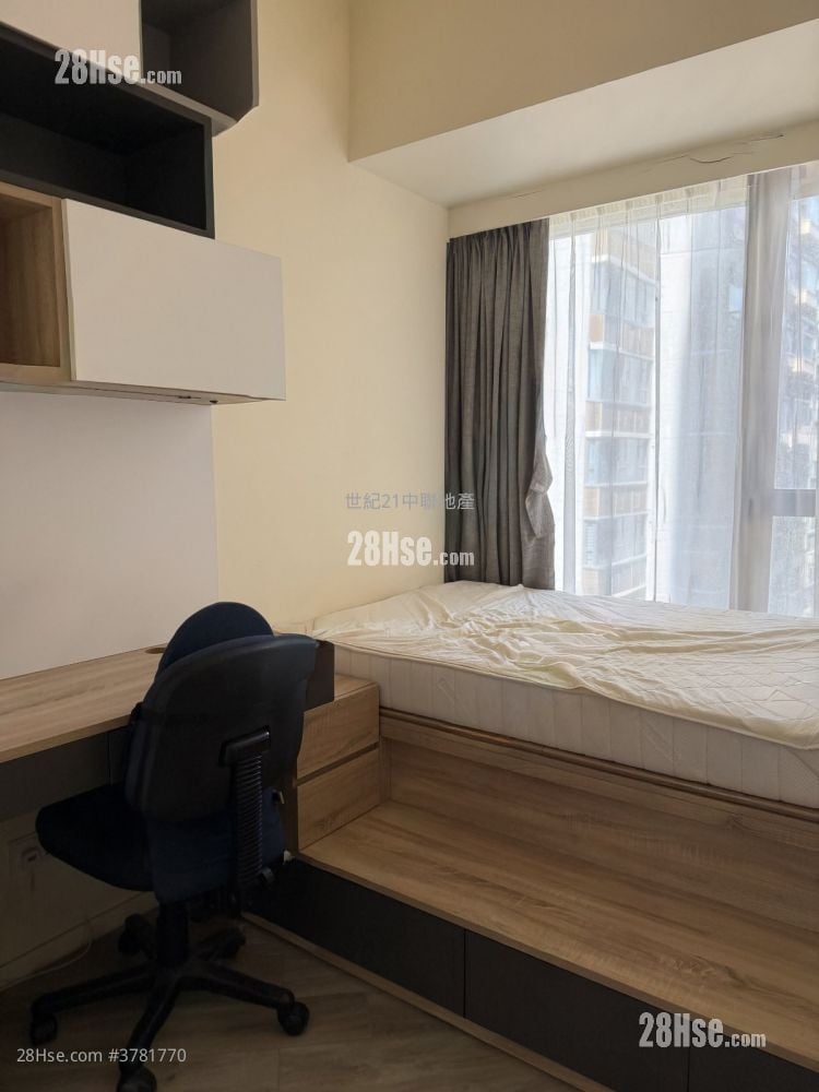 Fleur Pavilia Sell 3 Bedrooms , 1 Bathroom 804 ft²