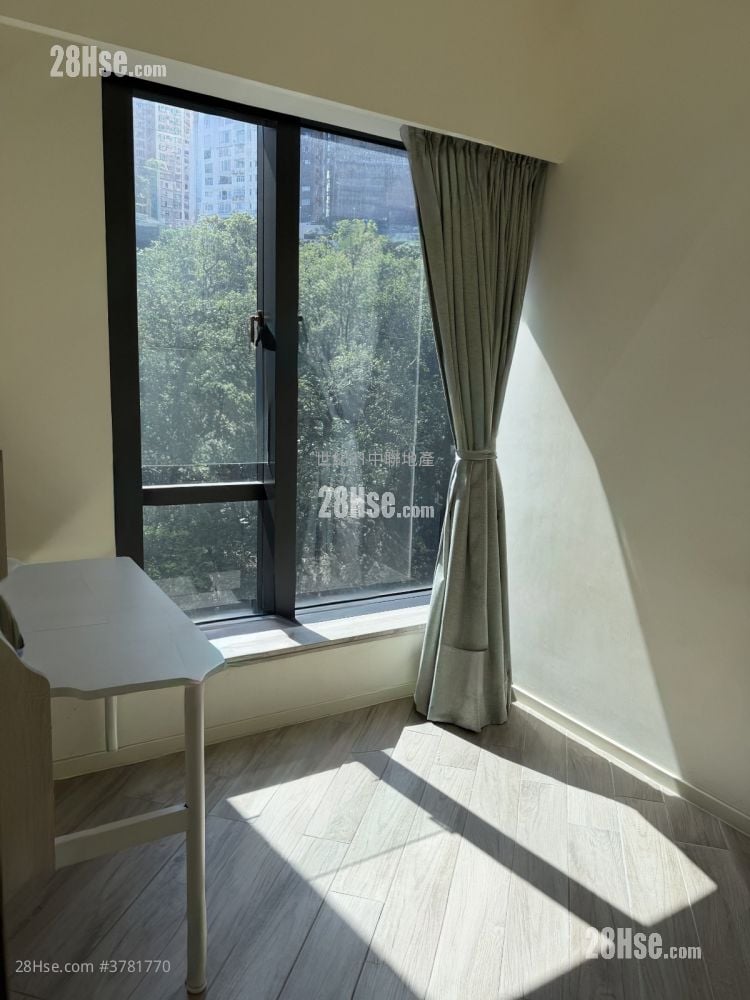 Fleur Pavilia Sell 3 Bedrooms , 1 Bathroom 804 ft²