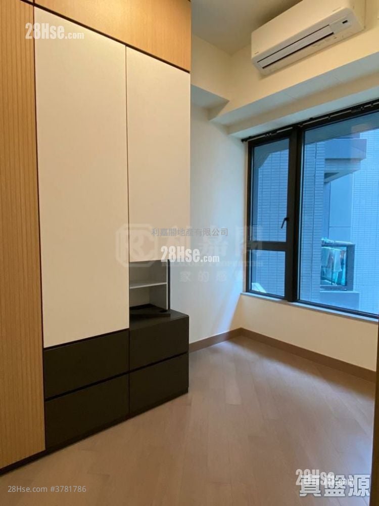 Wings At Sea Sell 1 Bedroom , 1 Bathroom 340 ft²