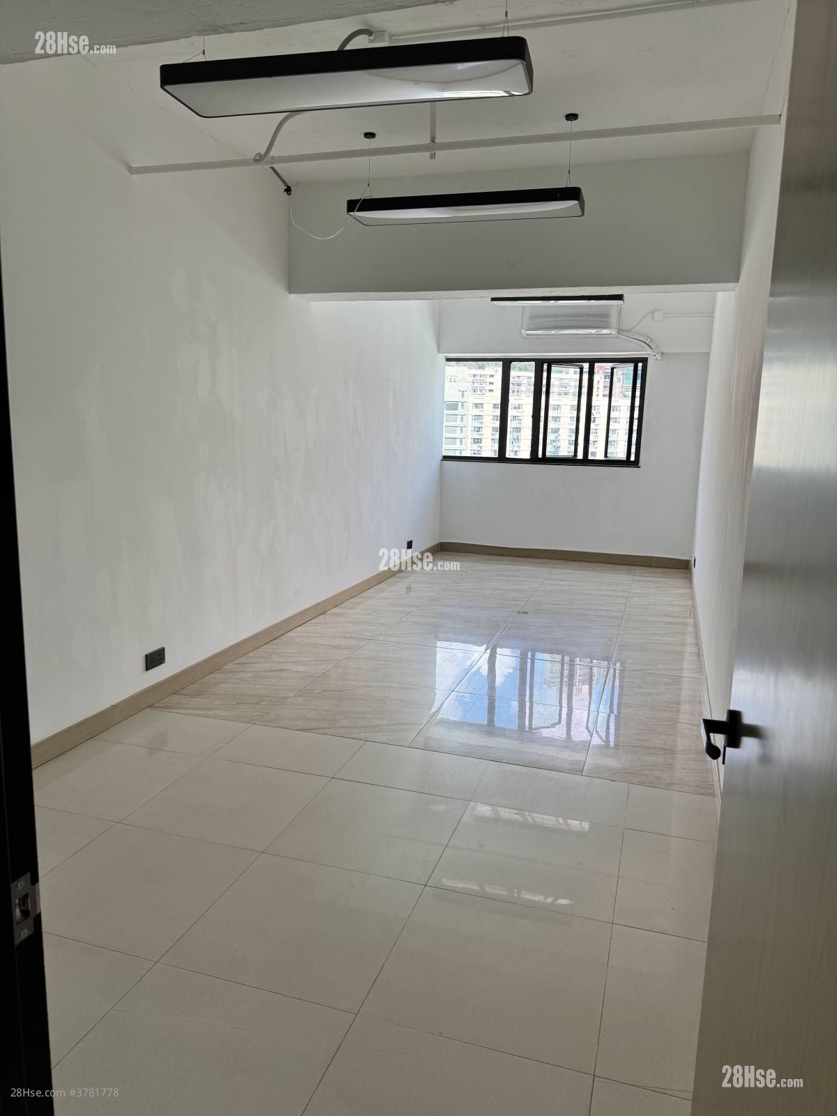 Kingsford Industrial Building Rental 5+ Bedrooms , 5+ Toilets 192 ft²