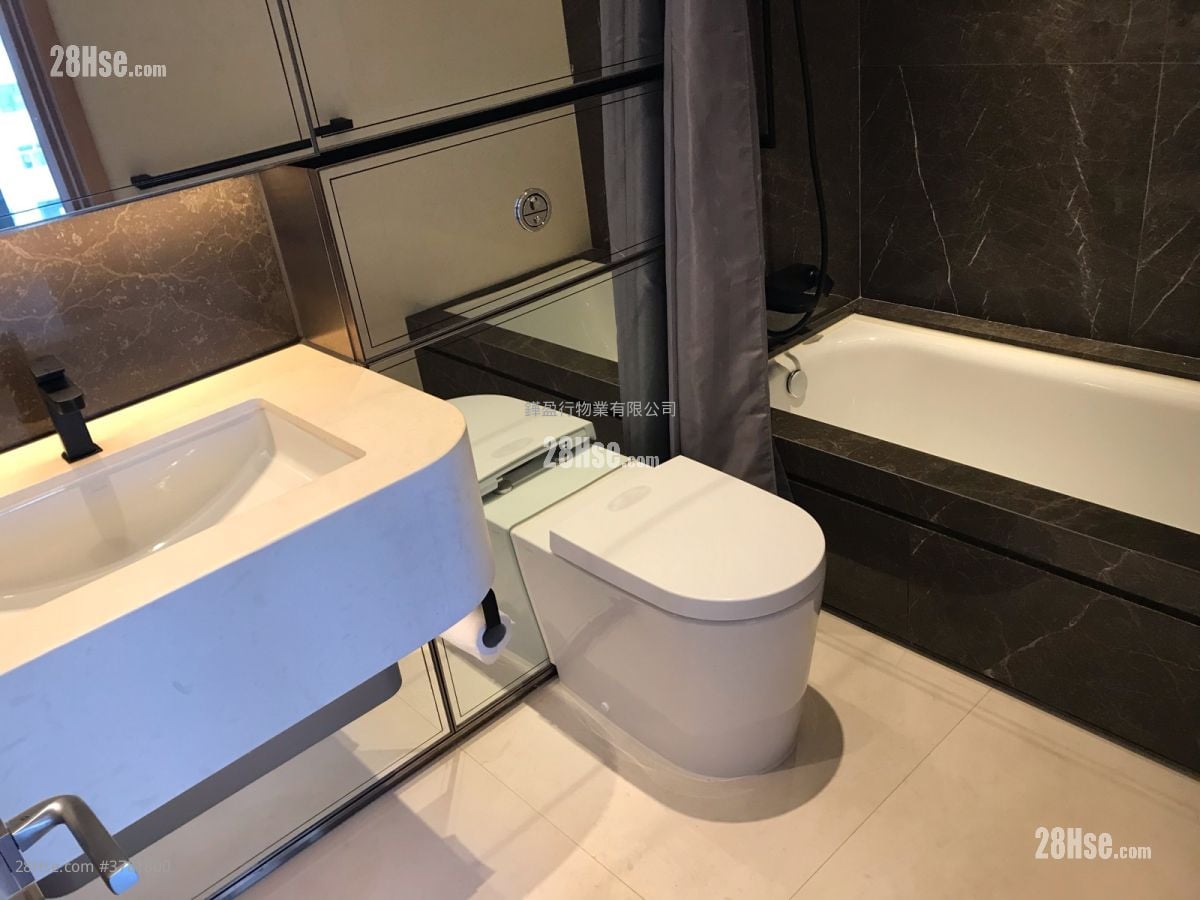 瀚然 租盘 3 房 , 2 浴室 973 平方尺