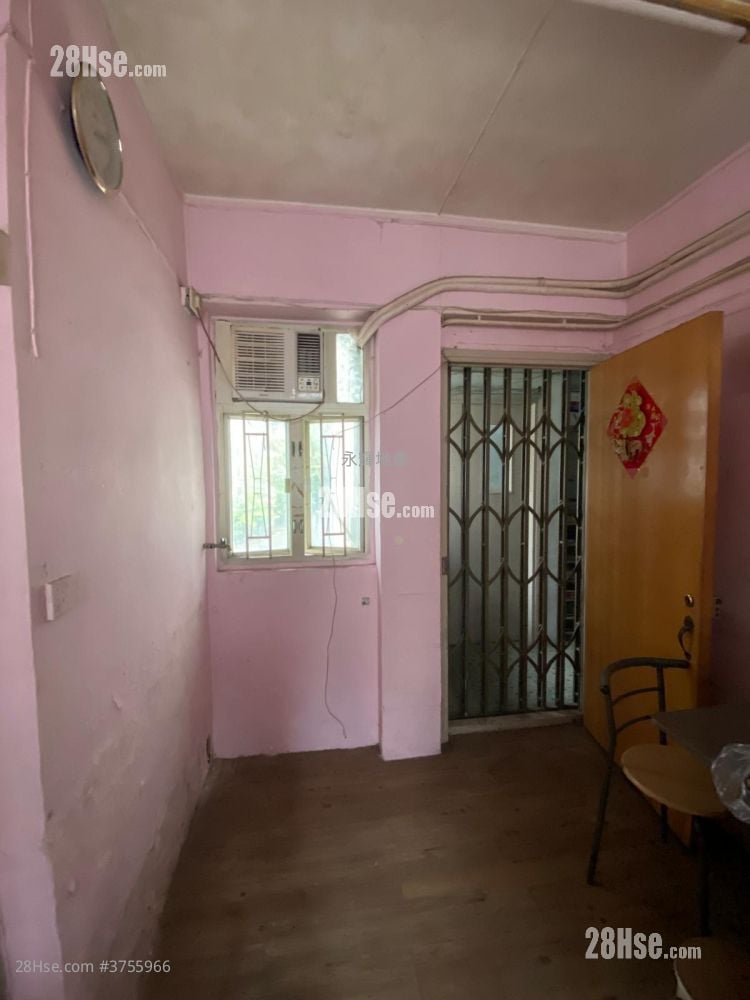 唐樓 售盤 1 房 272 平方呎