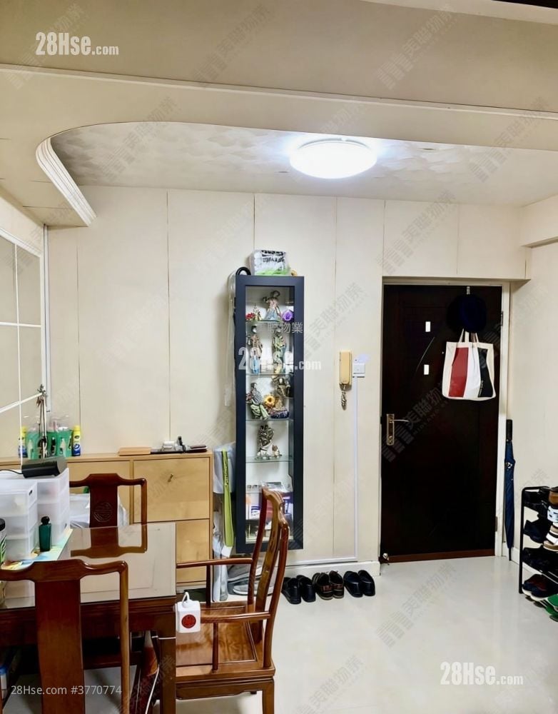 富豪花园 售盘 3 房 , 1 浴室 670 平方尺