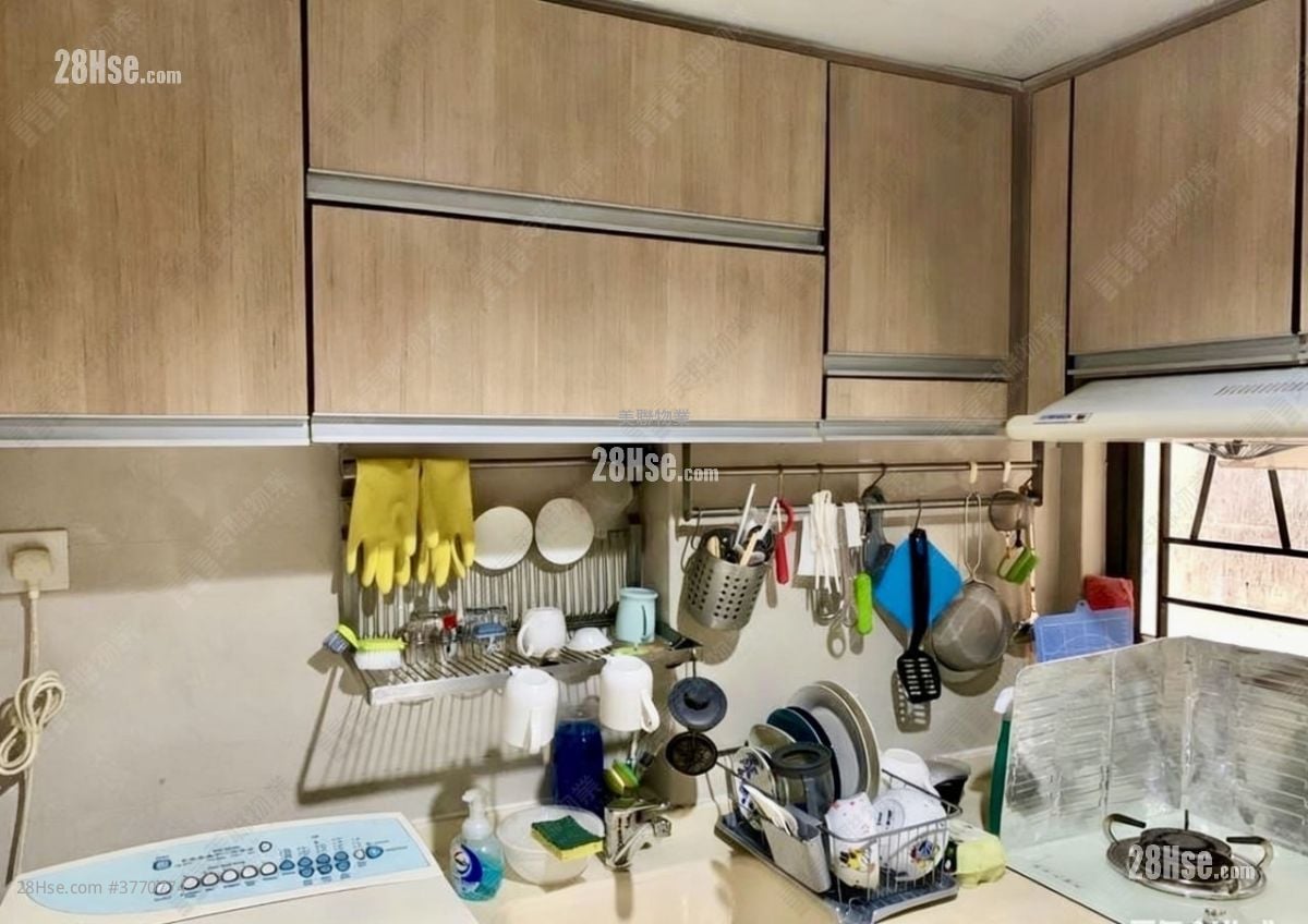 富豪花园 售盘 3 房 , 1 浴室 670 平方尺