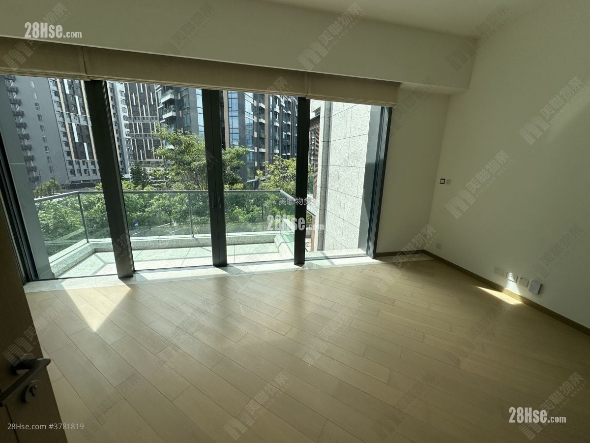 主人房: 云海 售盘 3 房 , 4 浴室 2,151 平方尺