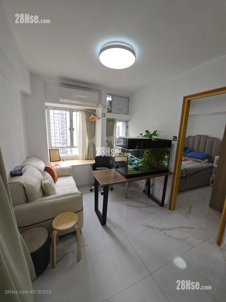 New Kwai Fong Gardens Sell 2 Bedrooms , 1 Bathroom 418 ft²