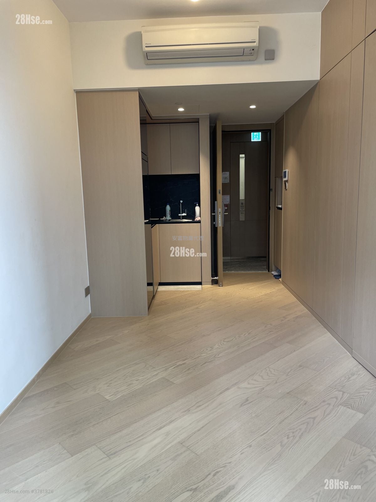 The Arles Rental 1 Bedroom , 1 Bathroom 347 ft²