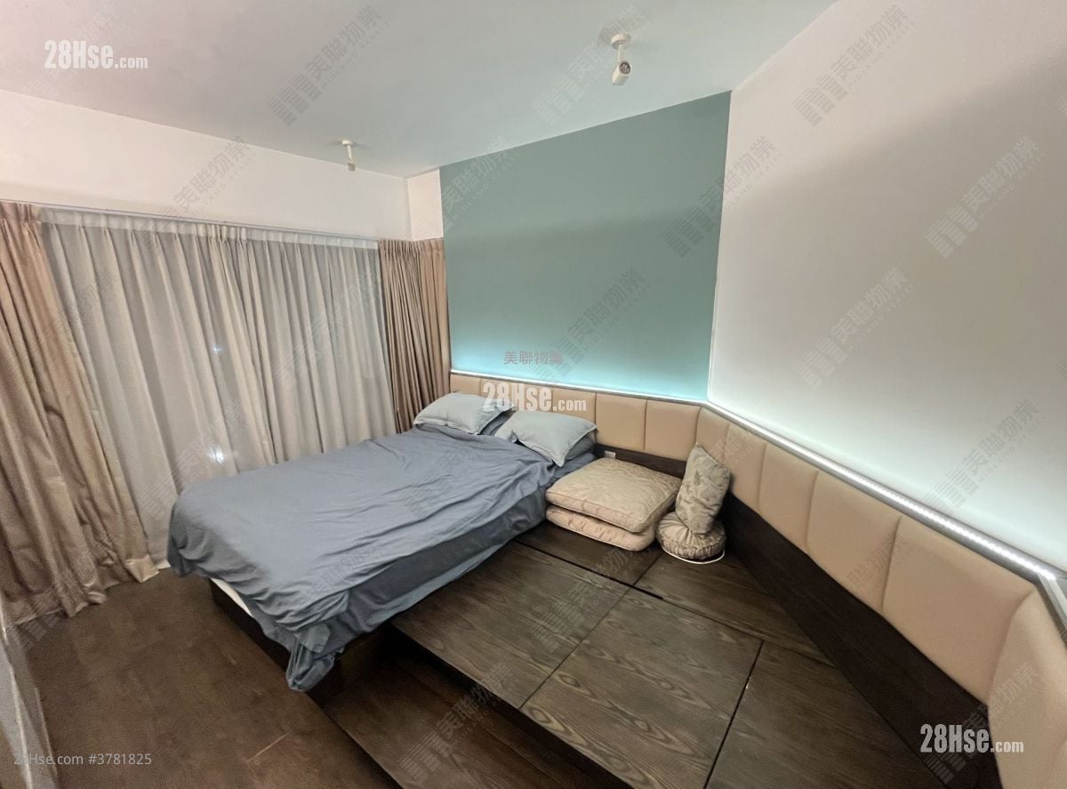 master room: Symphony Bay Sell 3 Bedrooms , 3 Bathrooms 1,031 ft²