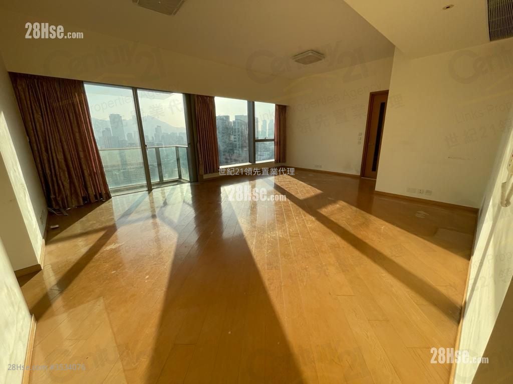 Chatham Gate Sell 4 Bedrooms , 4 Bathrooms 1,570 ft²