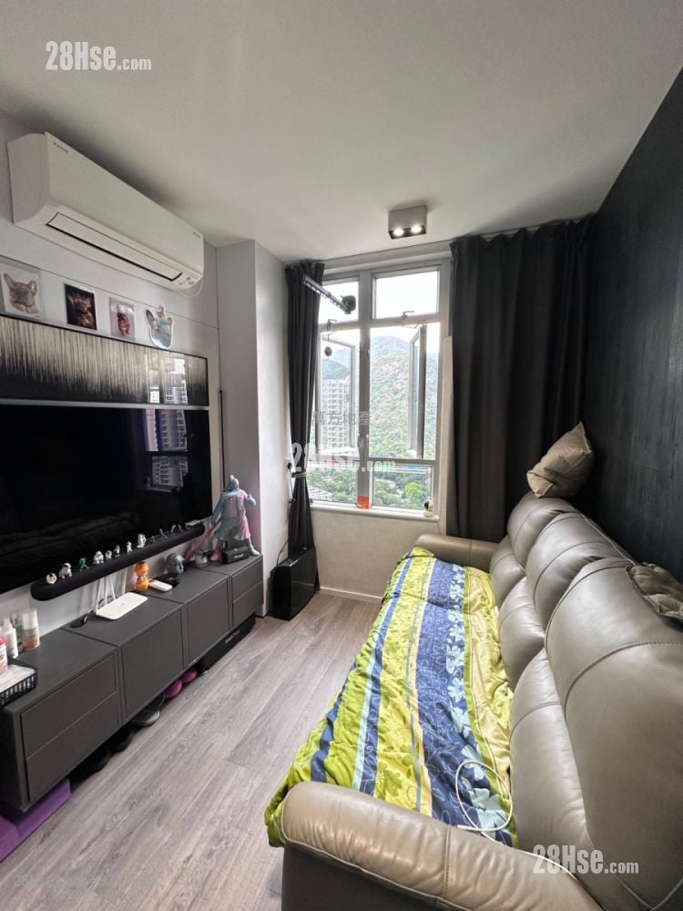 Choi Wo Court Sell 2 Bedrooms , 1 Bathroom 401 ft²