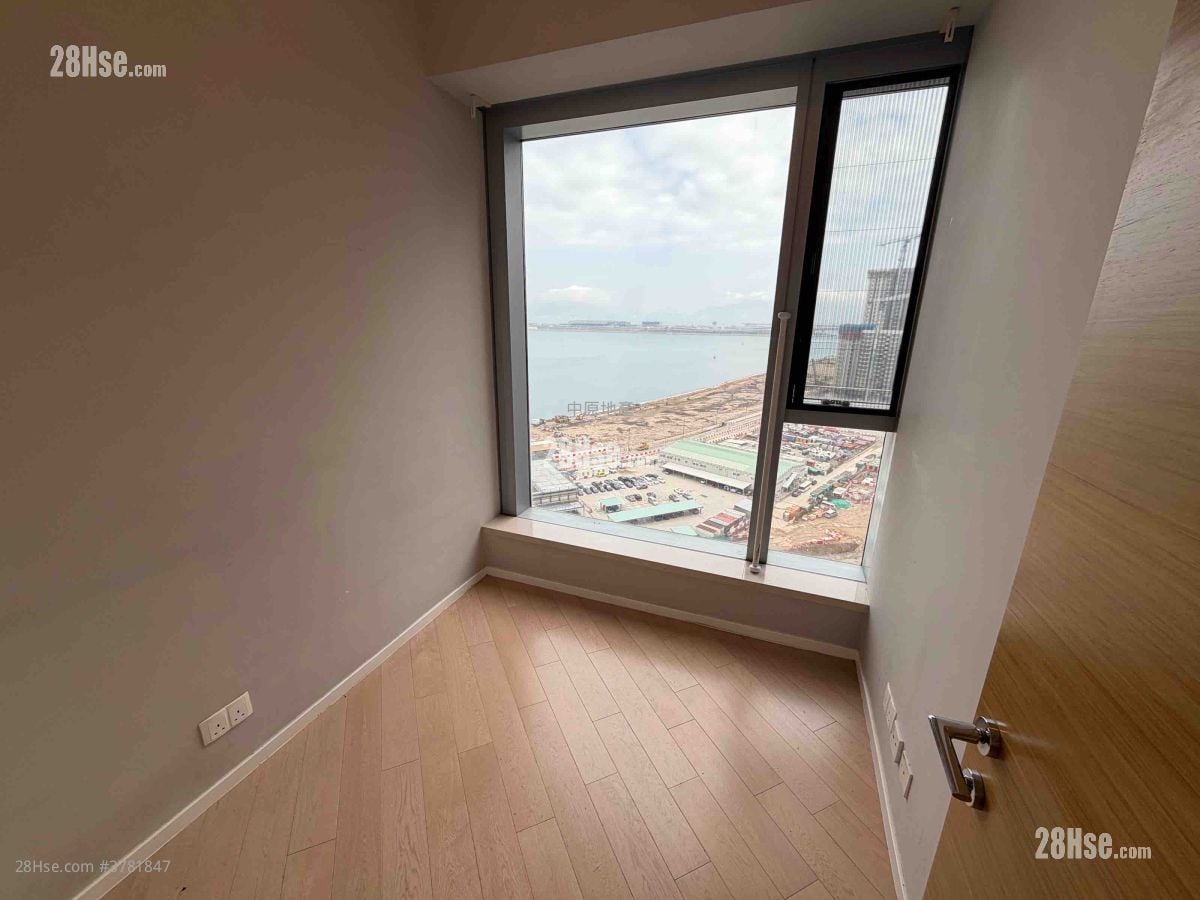 Century Link Sell 3 Bedrooms 641 ft²