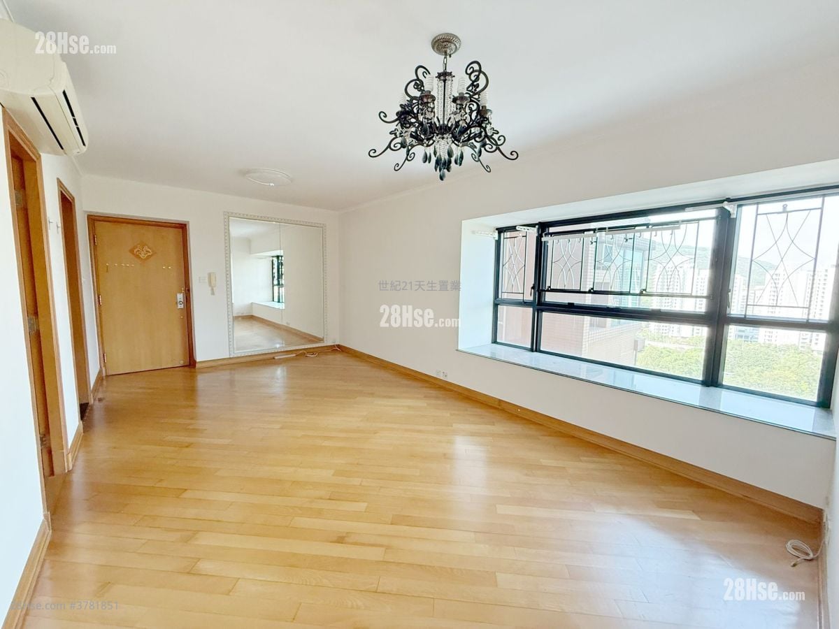 Aegean Coast Sell 4 Bedrooms , 2 Bathrooms 742 ft²