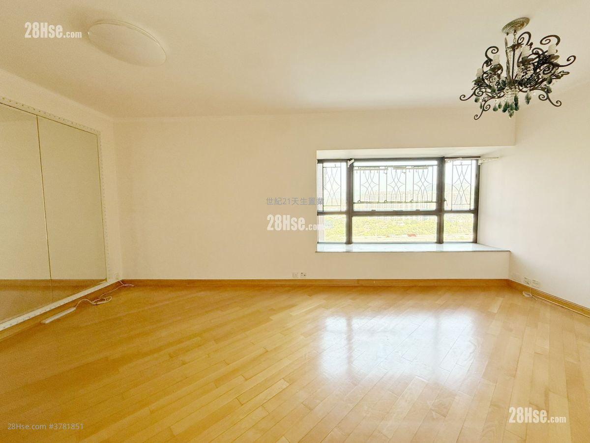 Aegean Coast Sell 4 Bedrooms , 2 Bathrooms 742 ft²