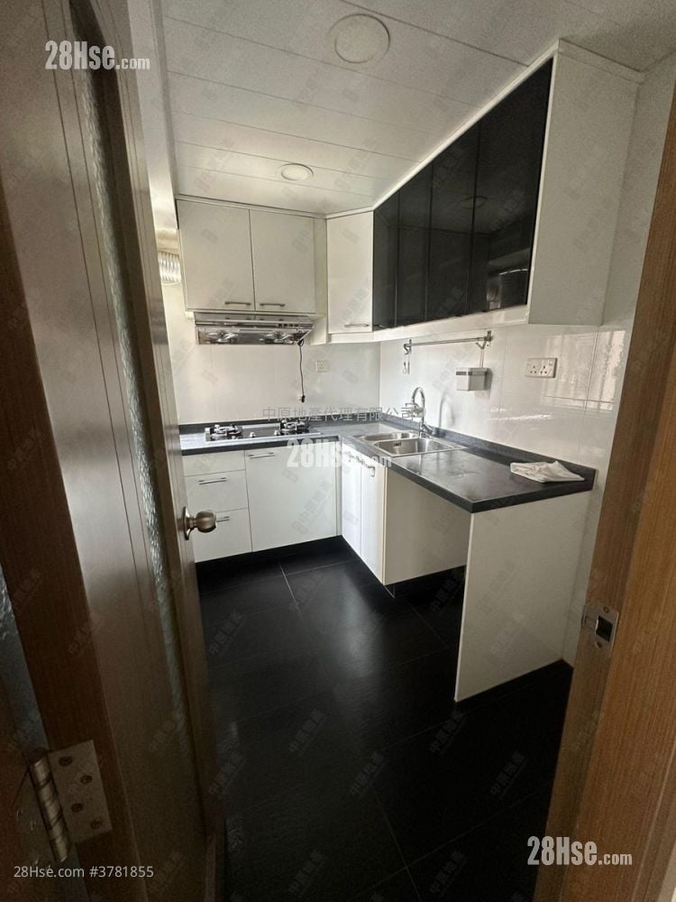 Greenfield Garden Rental 2 Bedrooms , 1 Bathroom 383 ft²