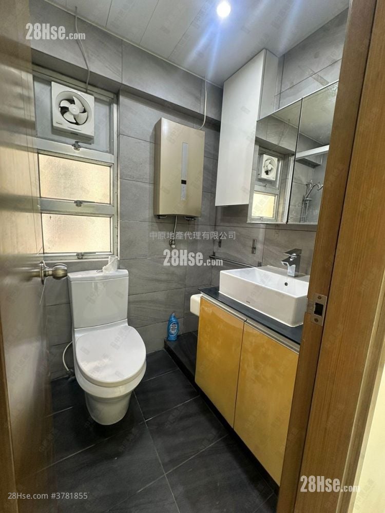 Greenfield Garden Rental 2 Bedrooms , 1 Bathroom 383 ft²